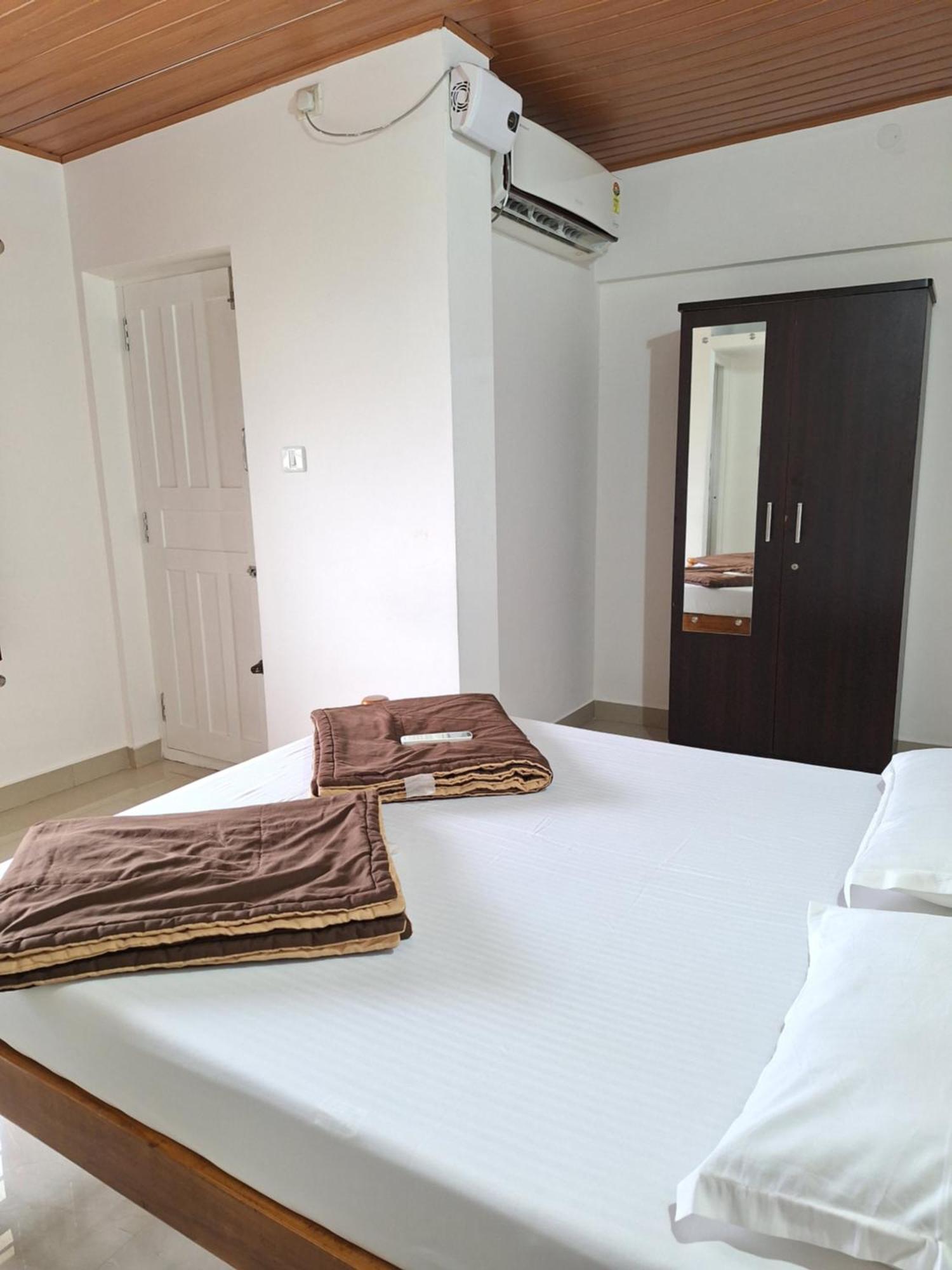 Suvarna Grande Homes Mangalore Quarto foto