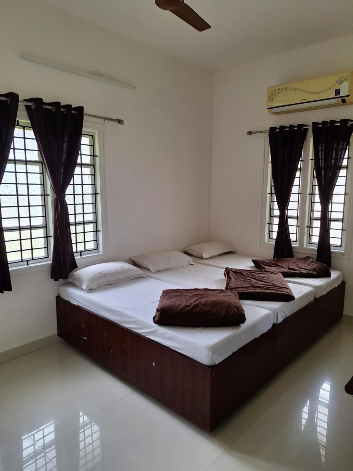 Suvarna Grande Homes Mangalore Quarto foto