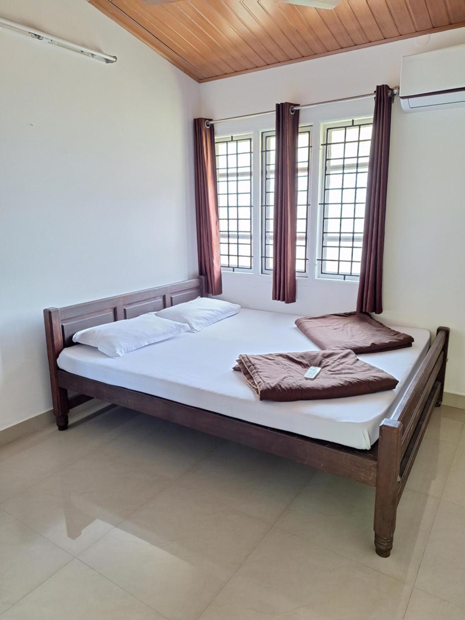 Suvarna Grande Homes Mangalore Quarto foto